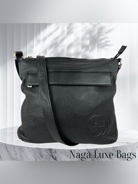 Gucci Black Pebbled Leather Messenger Bag